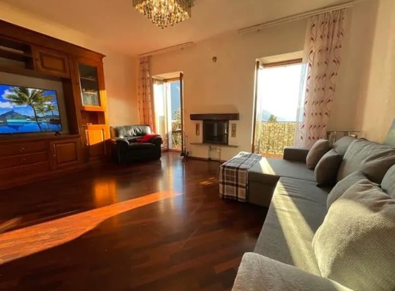 APPARTAMENTO 3.5 DUPLEX CON MERAVIGLIOSA VISTA LAGO (2)