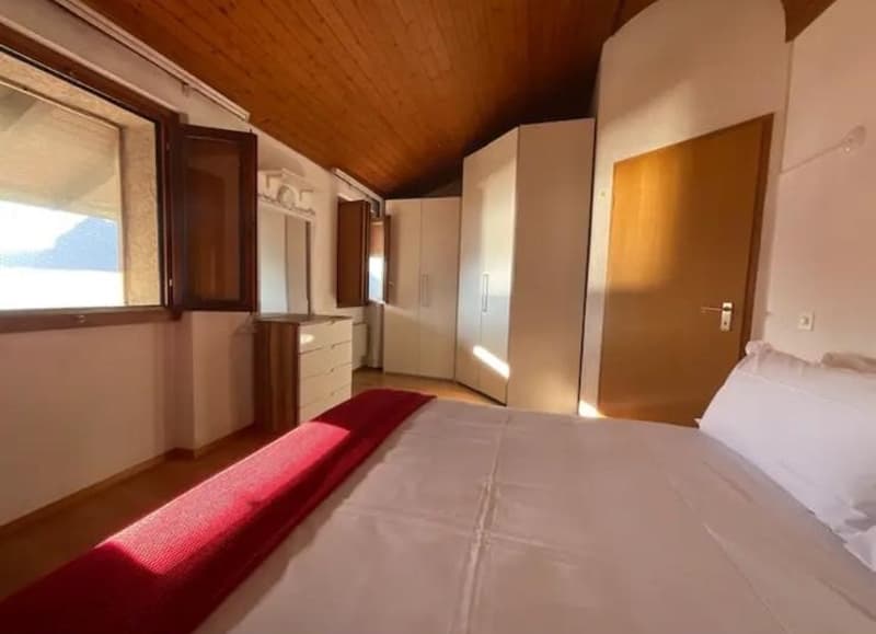 APPARTAMENTO 3.5 DUPLEX CON MERAVIGLIOSA VISTA LAGO (9)
