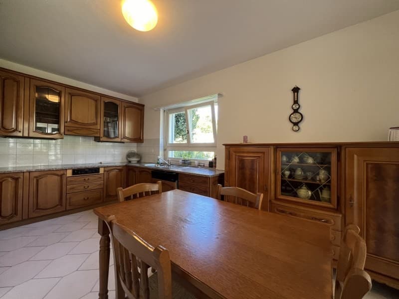 VILLA UNIFAMILIARE CON GIARDINO, MOLTO SOLEGGIATA (10)