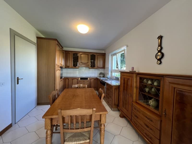 VILLA UNIFAMILIARE CON GIARDINO, MOLTO SOLEGGIATA (9)