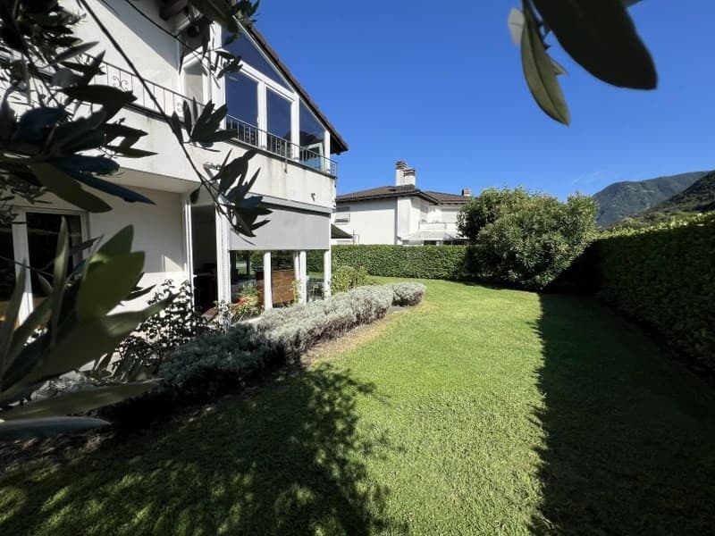 VILLA UNIFAMILIARE CON GIARDINO, MOLTO SOLEGGIATA (2)