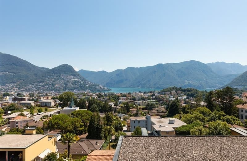 VILLA CON VISTA LAGO (3)