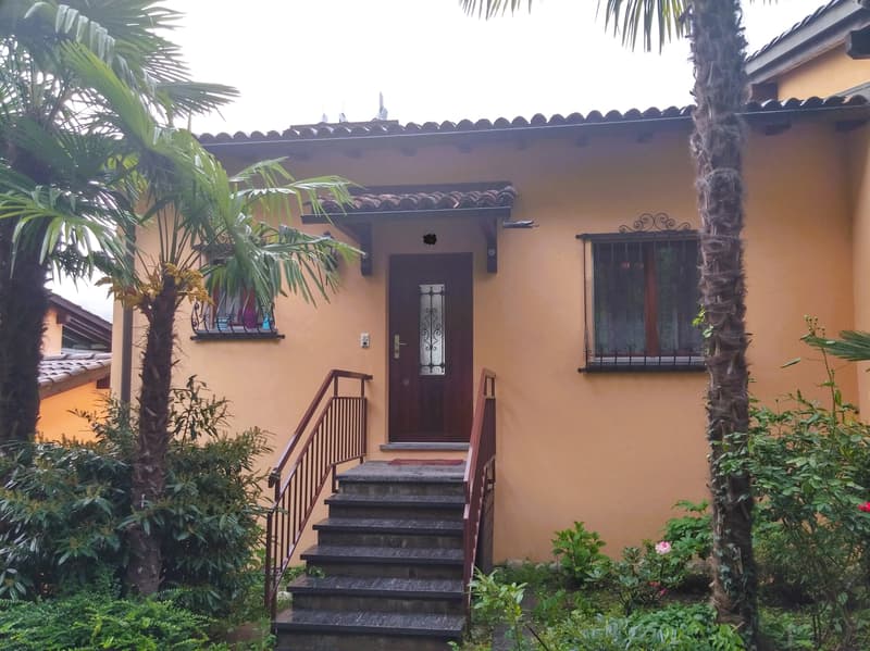 APPARTAMENTO 3.5 LOCALI  IN ZONA SOLEGGIATA CON VISTA LAGO (8)