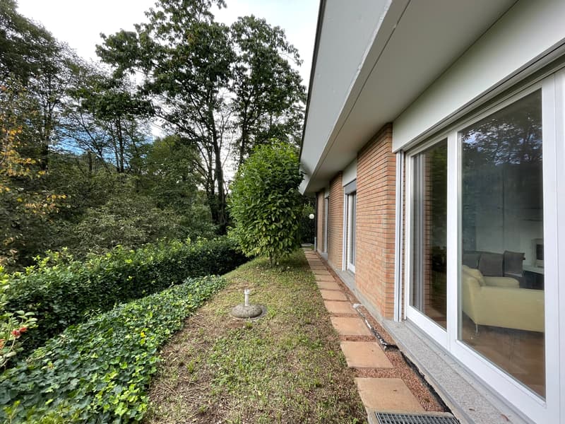 VILLETTA INDIPENDENTE CON GIARDINO, IN COMPLETA PRIVACY (2)