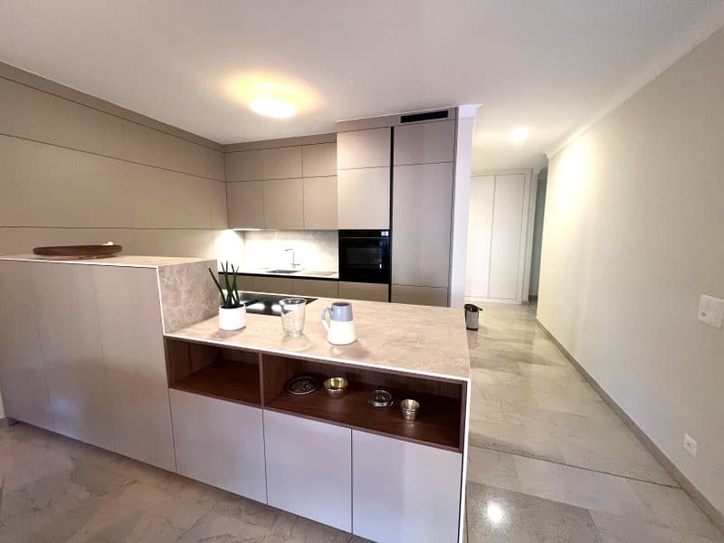 PRESTIGIOSO ATTICO DI  3.5 LOCALI A BORDO LAGO (4)