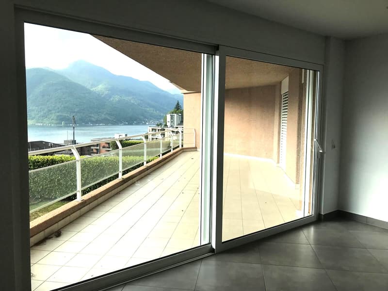 ATTICO 3.5 LOCALI CON SPLENDIDA TERRAZZA CON VISTA SUL LAGO (2)