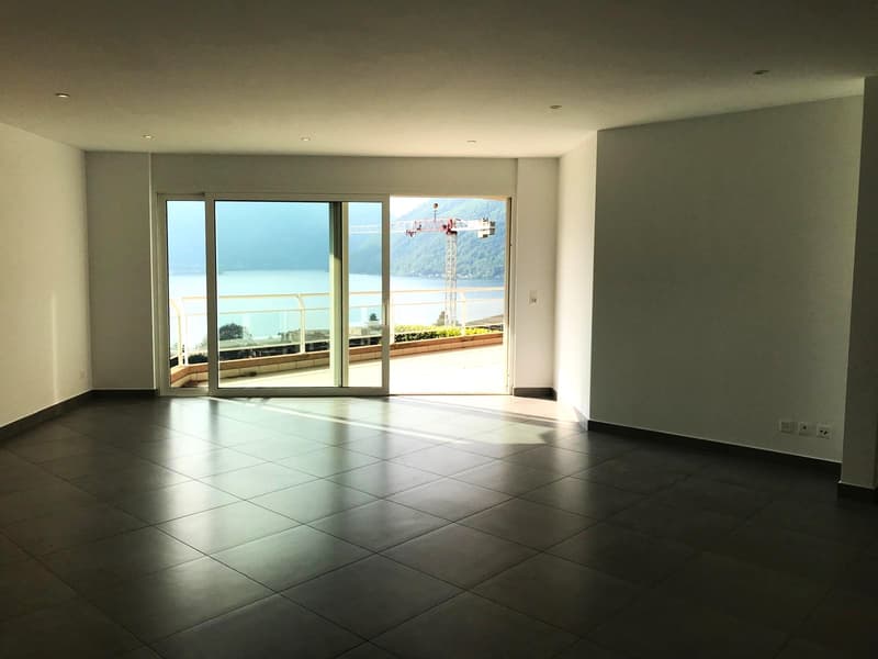 ATTICO 3.5 LOCALI CON SPLENDIDA TERRAZZA CON VISTA SUL LAGO (7)