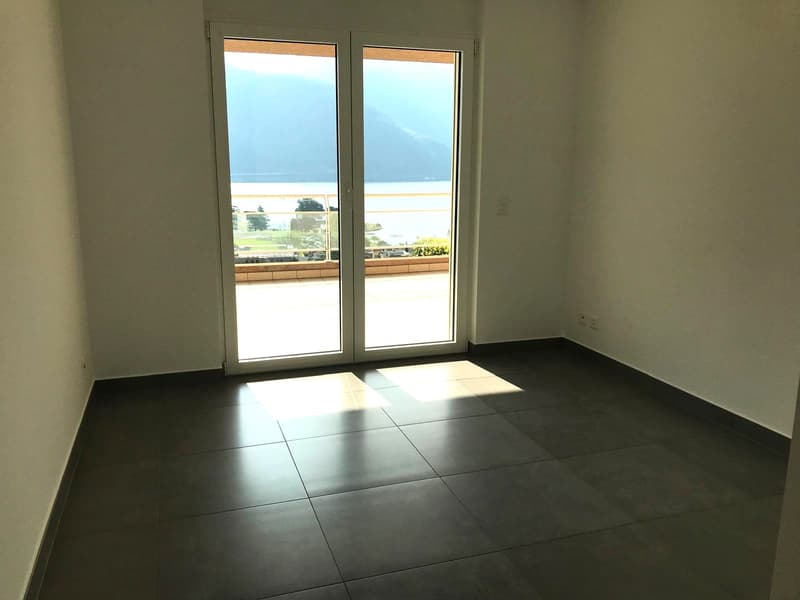 ATTICO 3.5 LOCALI CON SPLENDIDA TERRAZZA CON VISTA SUL LAGO (9)