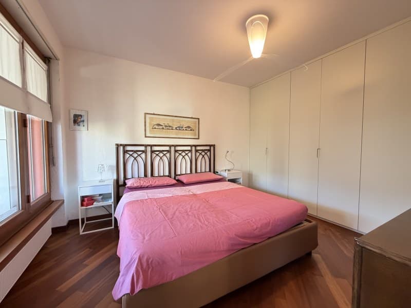 ELEGANTE E COMODO 2.5 LOCALI, DIRETTAMENTE FRONTE LAGO (9)