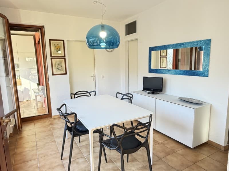 ELEGANTE E COMODO 2.5 LOCALI, DIRETTAMENTE FRONTE LAGO (6)