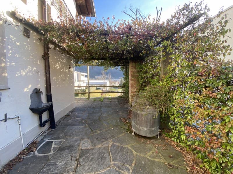 NUOVO PREZZO - OCCASIONE UNICA - AMPIA CASA UNIFAMILIARE - 5.5 LOCALI CON GIARDINO (10)