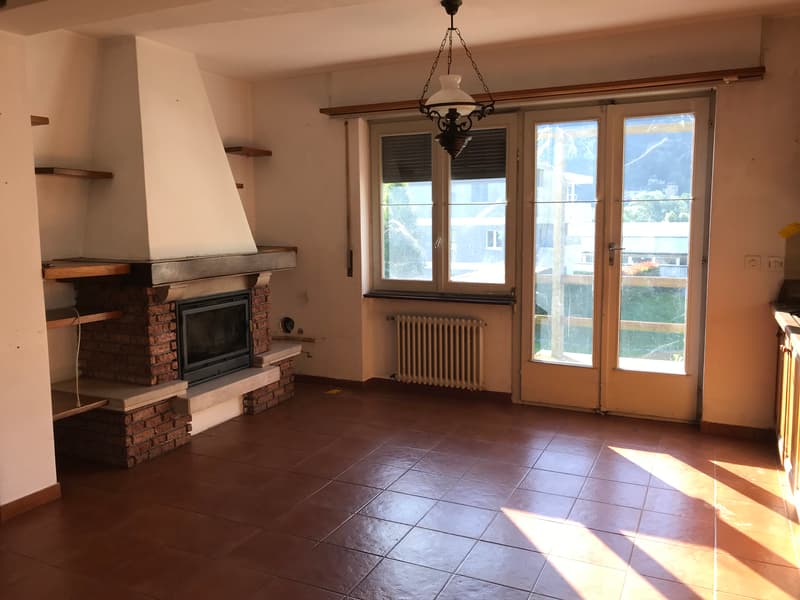 NUOVO PREZZO - OCCASIONE UNICA - AMPIA CASA UNIFAMILIARE - 5.5 LOCALI CON GIARDINO (9)