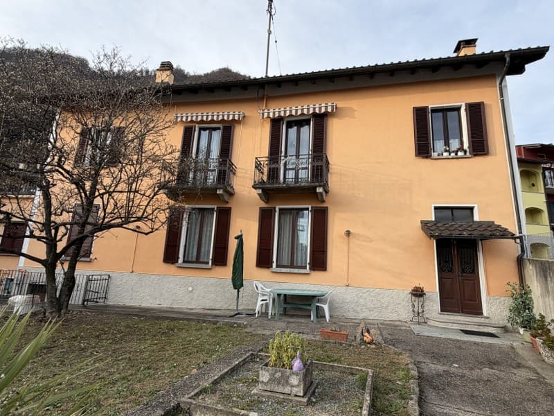 APPARTAMENTO 3.5 LOCALI CON GIARDINO A DUE PASSI DAL LAGO (13)