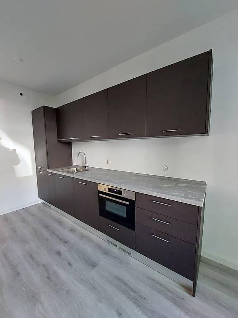 UFFICIO DI 6 LOCALI AMPIO E LUMINOSO (7)