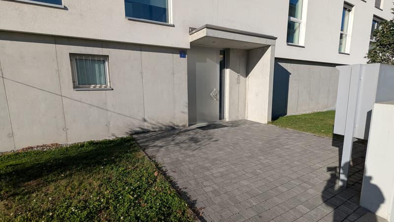 SPAZIOSO DEPOSITO / CAVEAU (5)