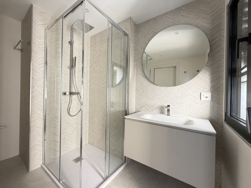 APPARTAMENTO 4.5 LOCALI CON GIARDINO AD USO ESCLUSIVO IN ELEGANTE PALAZZINA (10)