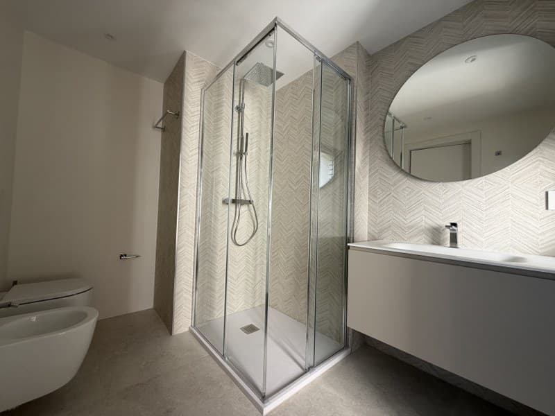 APPARTAMENTO 4.5 LOCALI CON GIARDINO AD USO ESCLUSIVO IN ELEGANTE PALAZZINA (11)