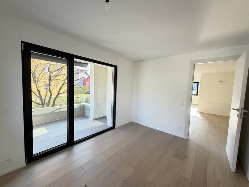 APPARTAMENTO 4.5 LOCALI CON GIARDINO AD USO ESCLUSIVO IN ELEGANTE PALAZZINA (5)