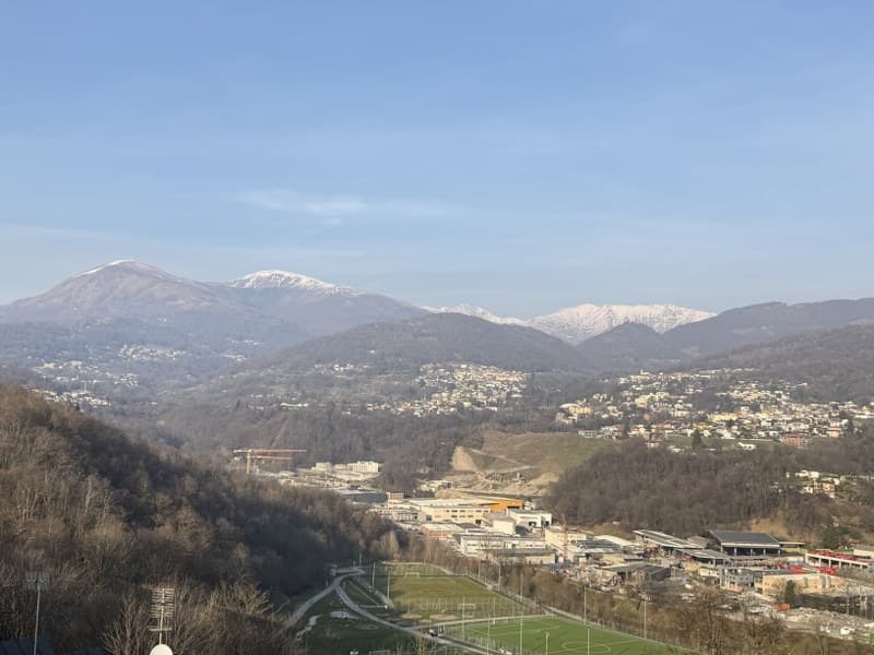 APPARTAMENTO ATTICO 4.5 LOCALI CON VISTA LAGO IN ELEGANTE PALAZZINA (4)