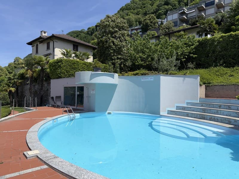 VILLA DI CHARME CON VISTA LAGO - MONTE BRÈ (8)