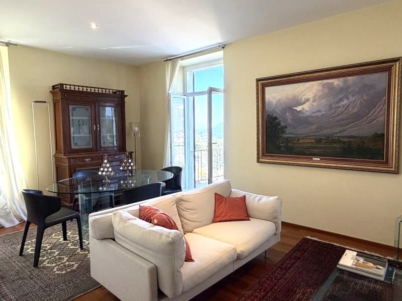 VILLA DI CHARME CON VISTA LAGO - MONTE BRÈ (4)