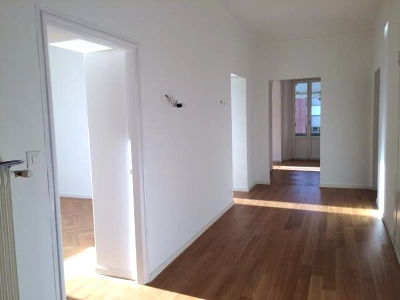 APPARTAMENTO DI 5 LOCALI CON MERAVIGLIOSA VISTA LAGO (2)