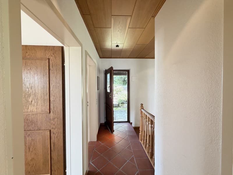 CASA UNIFAMILIARE DI 6.5 LOCALI CON VISTA LAGO PANORAMICA (11)