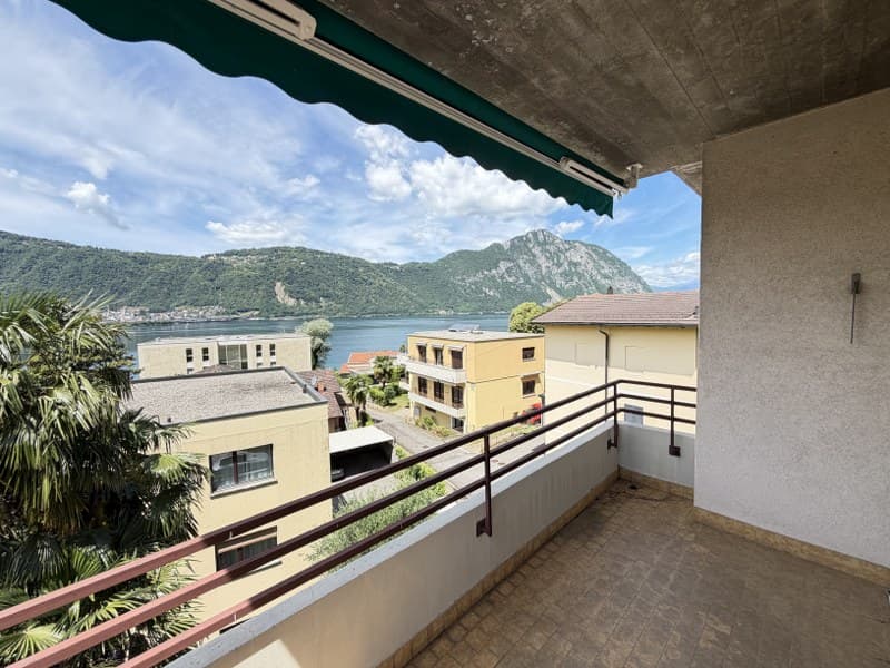 CASA UNIFAMILIARE DI 6.5 LOCALI CON VISTA LAGO PANORAMICA (3)