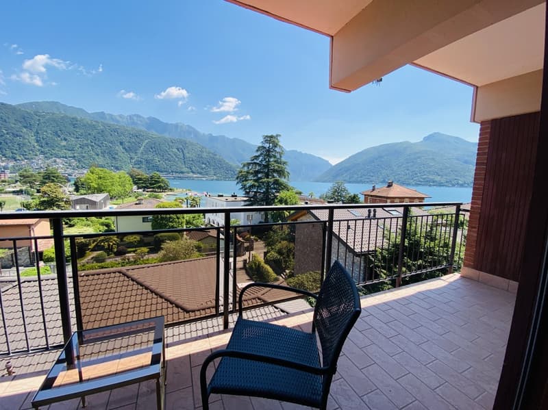 SPLENDIDO ATTICO - 5 LOCALI CON TERRAZZA PANORAMICA  SUL LAGO (4)