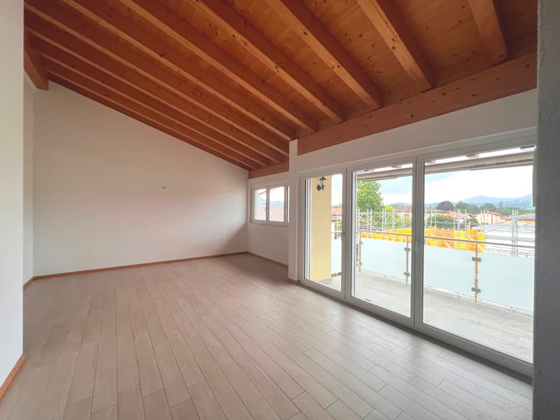 APPARTAMENTO 3.5 LOCALI MANSARDATO (2)
