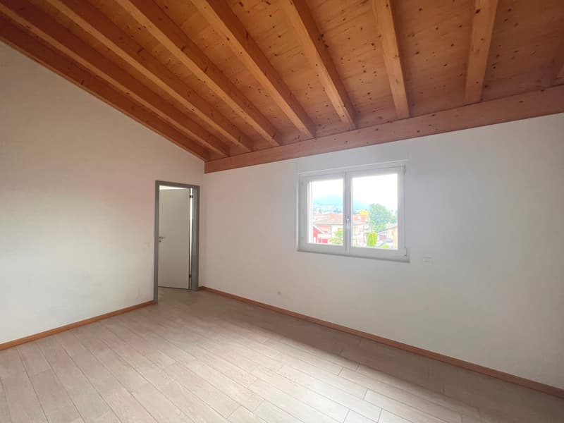APPARTAMENTO 3.5 LOCALI MANSARDATO (6)