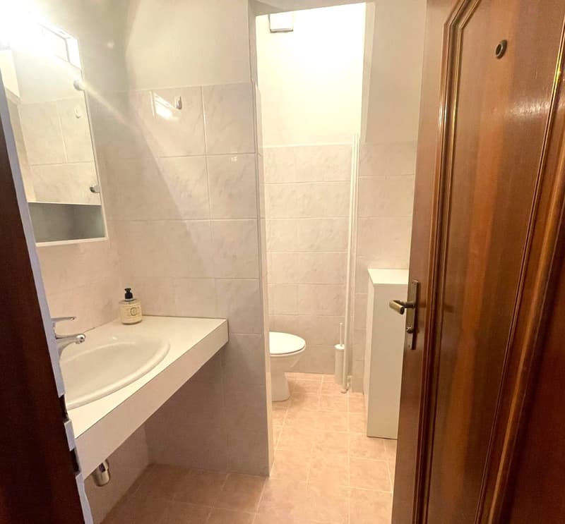 APPARTAMENTO DI 4.5 LOCALI IN PIAZZA CIOCCARO (10)