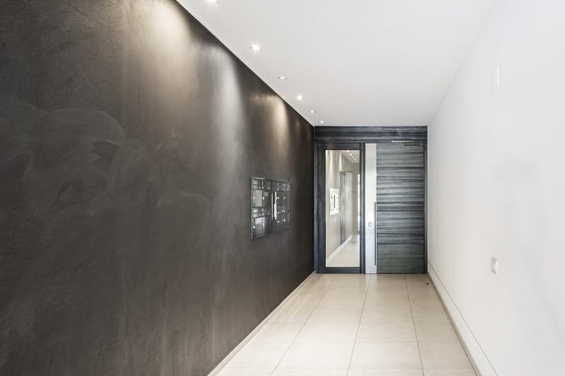 APPARTAMENTO 3.5 LOCALI CON GRANDE TERRAZZA E VISTA APERTA SULLE MONTAGNE (13)