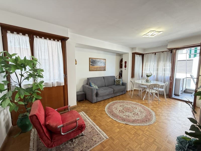 2.5 LOCALI CON TERRAZZA E PARZIALE VISTA LAGO PARADISO (3)