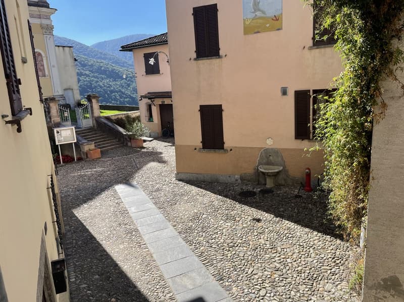 CASA D'EPOCA NEL NUCLEO (10)