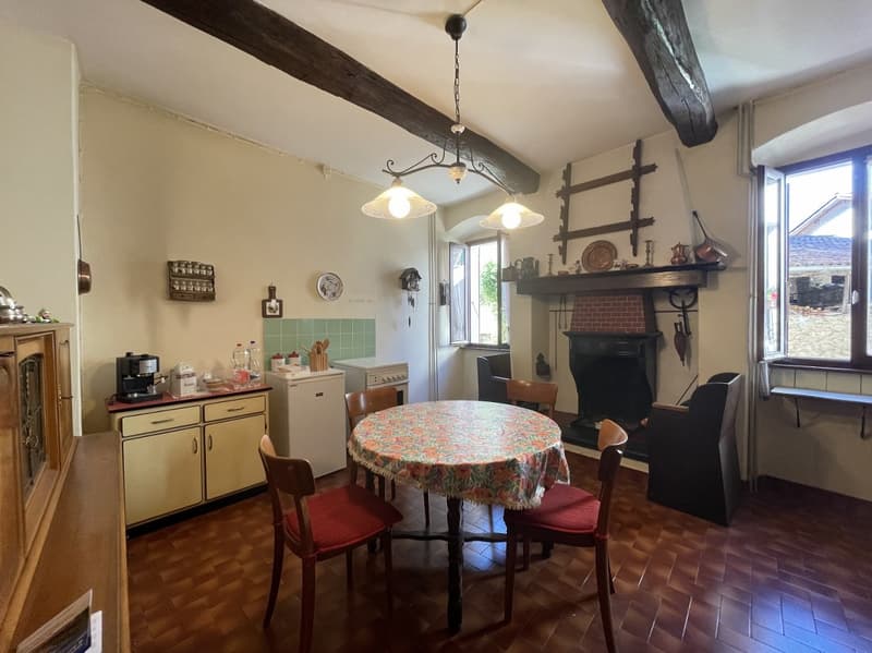 CASA D'EPOCA NEL NUCLEO (7)