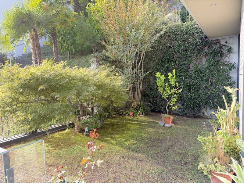 APPARTAMENTO DI 3,5 LOCALI ARREDATO CON VISTA LAGO, GIARDINO E TERRAZZE PANORAMICHE (10)