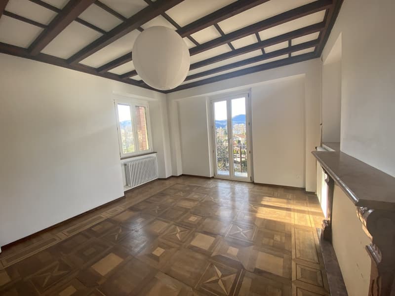 ACCOGLIENTE CASA TICINESE CON GIARDINO E VISTA SUL LAGO DI LUGANO (5)