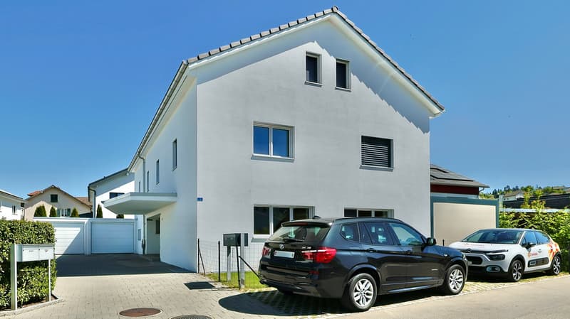 Gepflegtes Zuhause mit Komfort, Garten und Pergola (6)