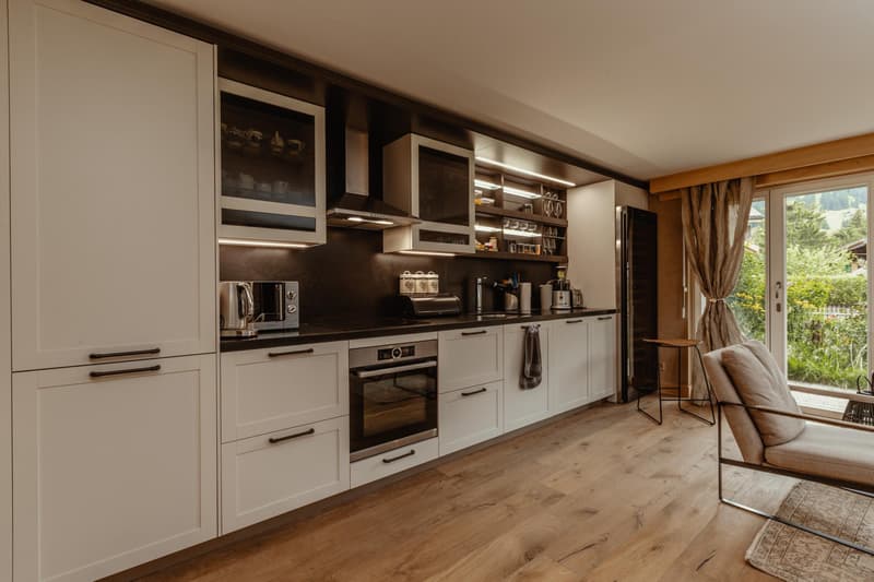 Modern second residency Flat in Gstaad Center (2)