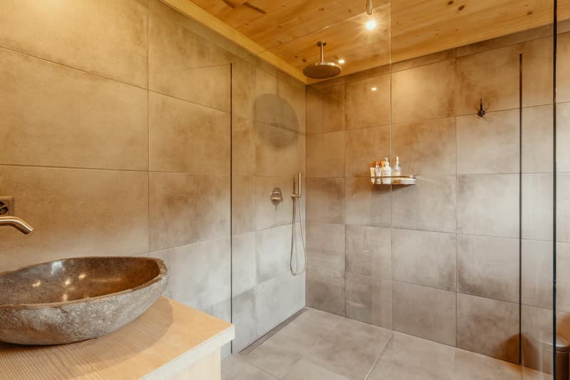 Modern second residency Flat in Gstaad Center (10)
