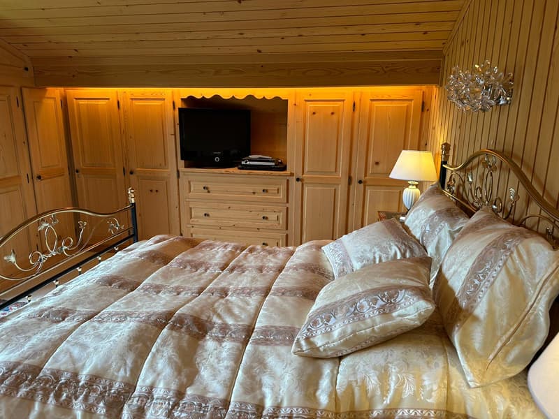 Charming Alpine Chalet with Garden and Separate Unit (12)