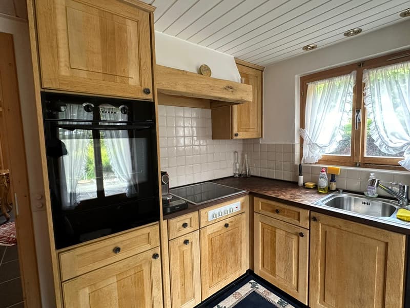 Charming Alpine Chalet with Garden and Separate Unit (10)