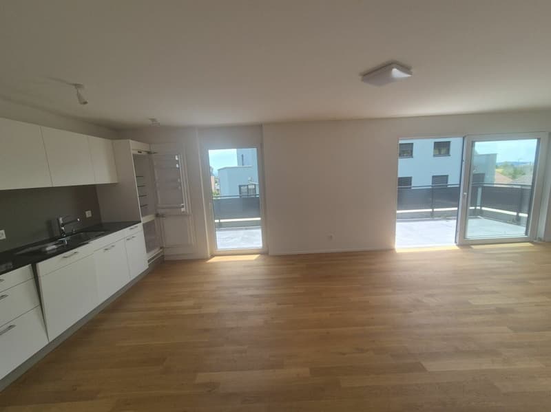 Hochwertige 3.5-Zimmerwohnung mit Weitsicht auf die Alpen (5)