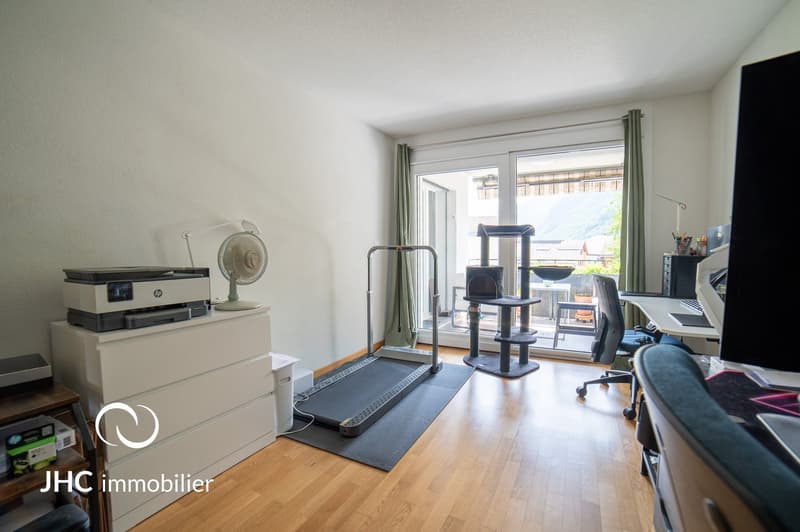 Appartement moderne de 3.5 pièces avec balcon et deux places de parc au cœur du village de Vouvry (8)