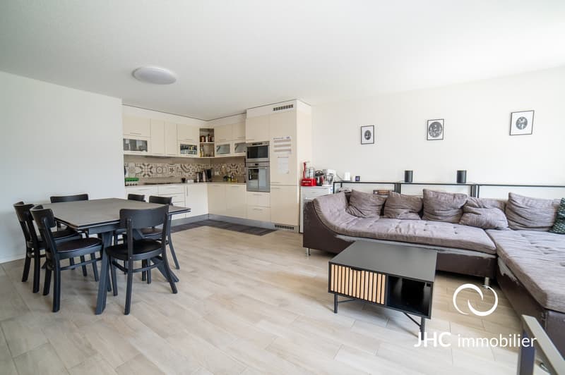 Appartement moderne de 3.5 pièces avec balcon et deux places de parc au cœur du village de Vouvry (1)
