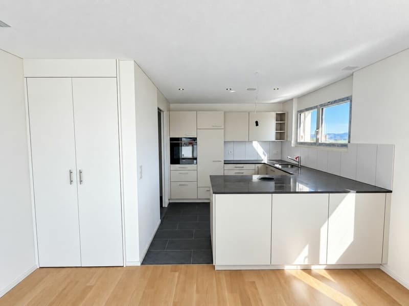 4.5-Zimmerwohnung mit Balkon 1. OG (2)