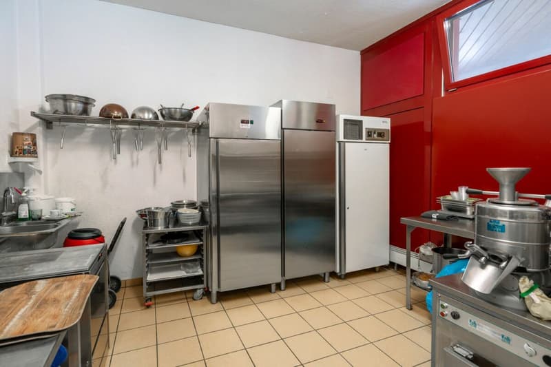 Etablierte Bäckerei mit Umnutzungspotenzial im Dorfkern von Welschenrohr (12)