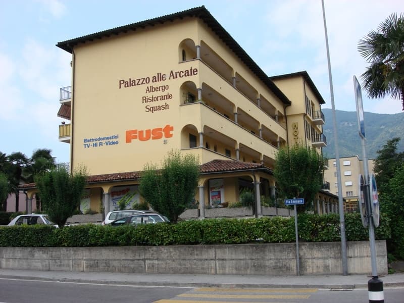 Vendesi, Negozio, 6616 Losone, Rif. Negozio no. 3 (3)