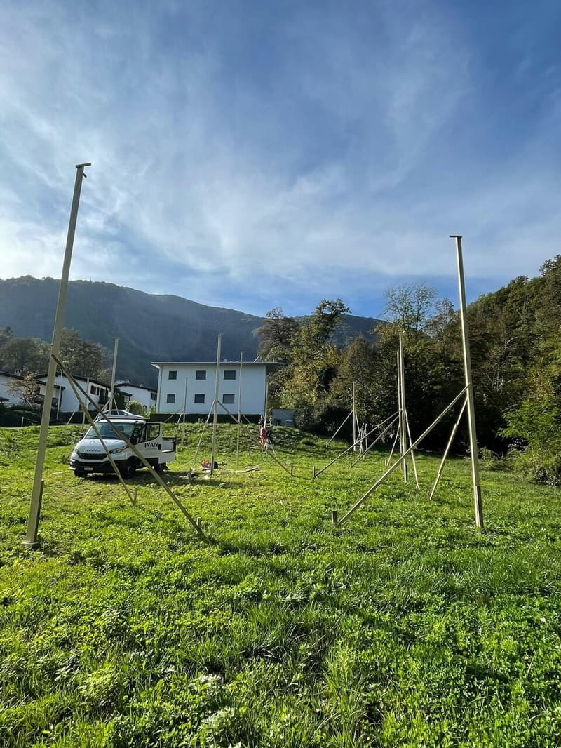 Vendesi terreno edificabile ad Arcegno (1)